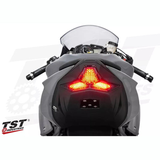 Luz trasera TST para Kawasaki ZX6R 2019+