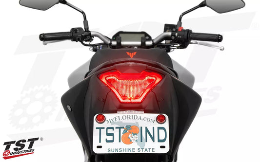 Luz trasera TST para Yamaha MT-03 / R3 / MT-07