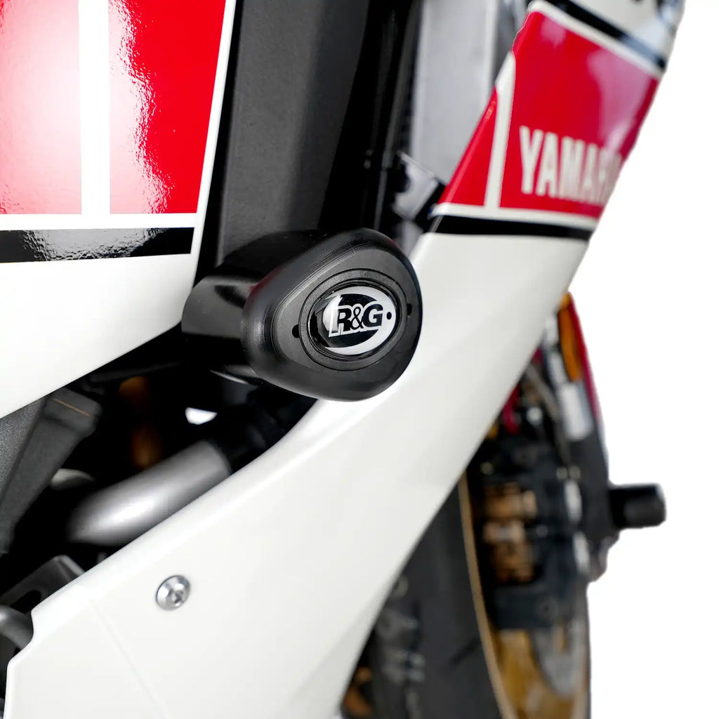 Sistema completo de Topes de Caída R&G Aero instalados en Yamaha R1M 2023
