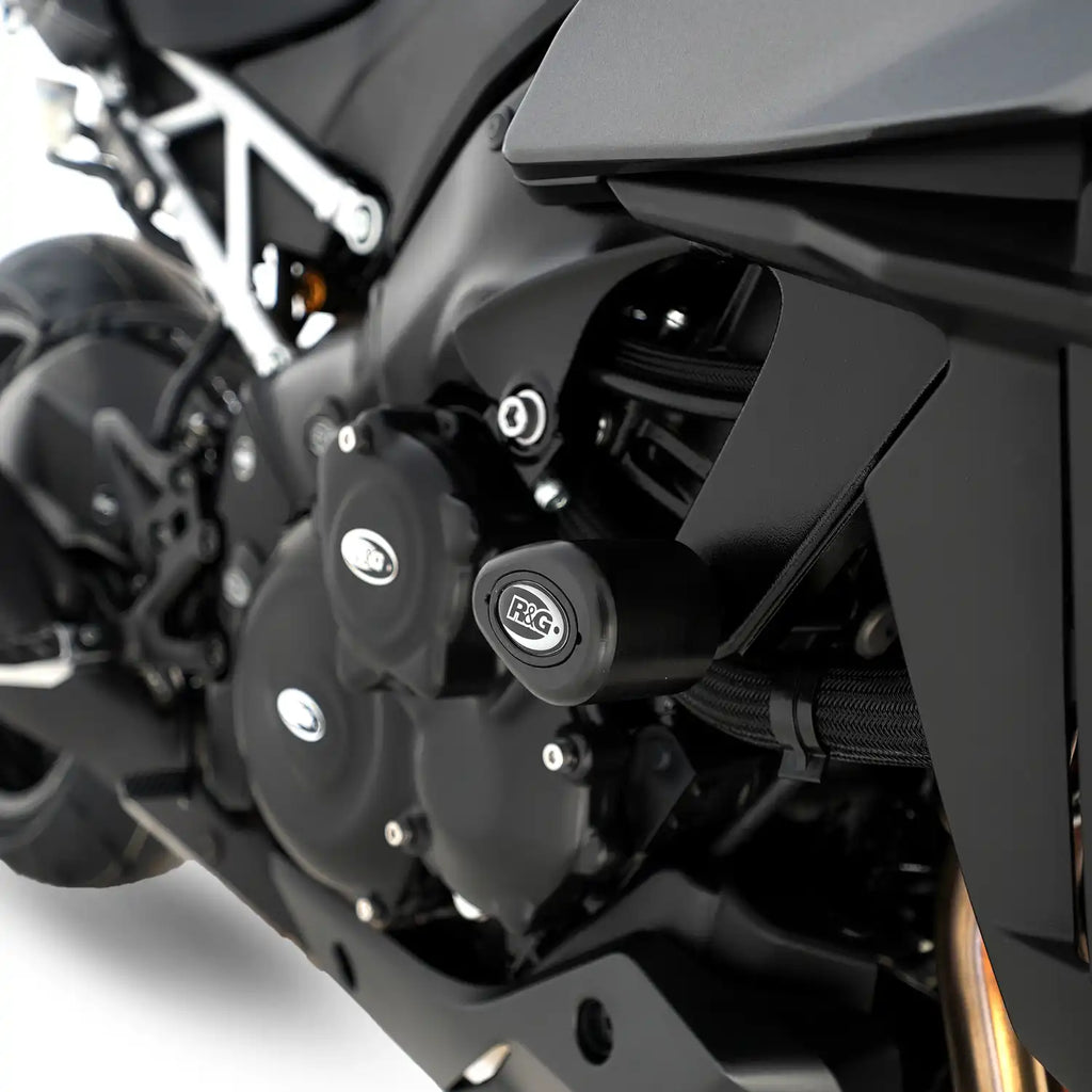 Protección de motor y chasis con crash protectors R&G Aero en Katana 2019-2026