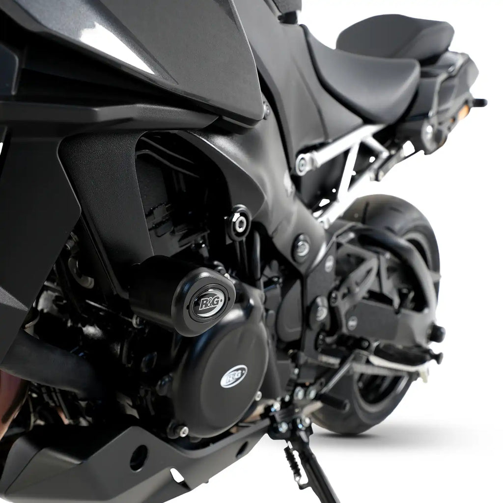 Topes de Caída R&G Aero montados en Suzuki GSX-S1000 GX 2024 color negro