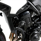 Bobbin aerodinámico R&G forma de gota en Z900 mostrando tapa removible negra