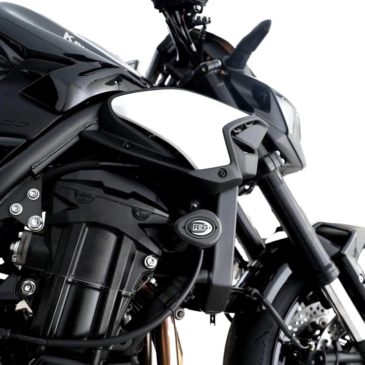 Comparativa diseño Aero vs redondo R&G en Kawasaki Z900 perfil aerodinámico