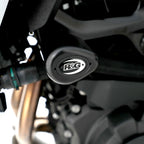 Crash protector R&G Aero instalado en chasis BMW F900GS perspectiva frontal