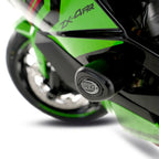 Par de Topes R&G Aero negro instalados en Kawasaki ZX-4RR vista completa ambos lados