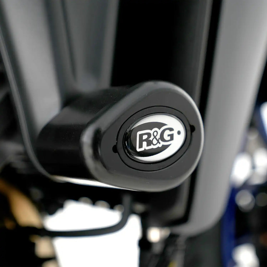 Tope de caída R&G Aero negro en Yamaha MT-09 SP mostrando fijación a chasis