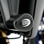 Tope de caída R&G Aero negro en Yamaha MT-09 SP mostrando fijación a chasis