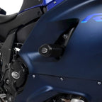 Tope de Caída R&G Aero montado en chasis Yamaha R7 2022-2025 color negro