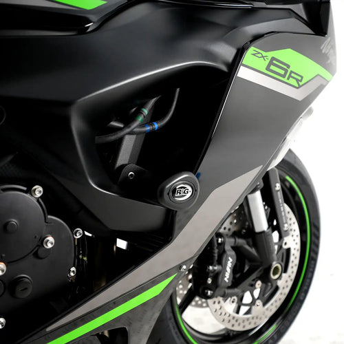 RG Racing Crash Protectors Aero instalados en Kawasaki ZX6R 2024 verde