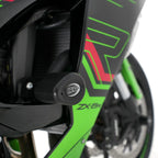 Detalle montaje crash protectors aero style RG Racing en chasis ZX6R