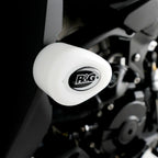 Vista cercana anclaje frame slider R&G Aero en chasis BMW S1000XR sin modificar carenado