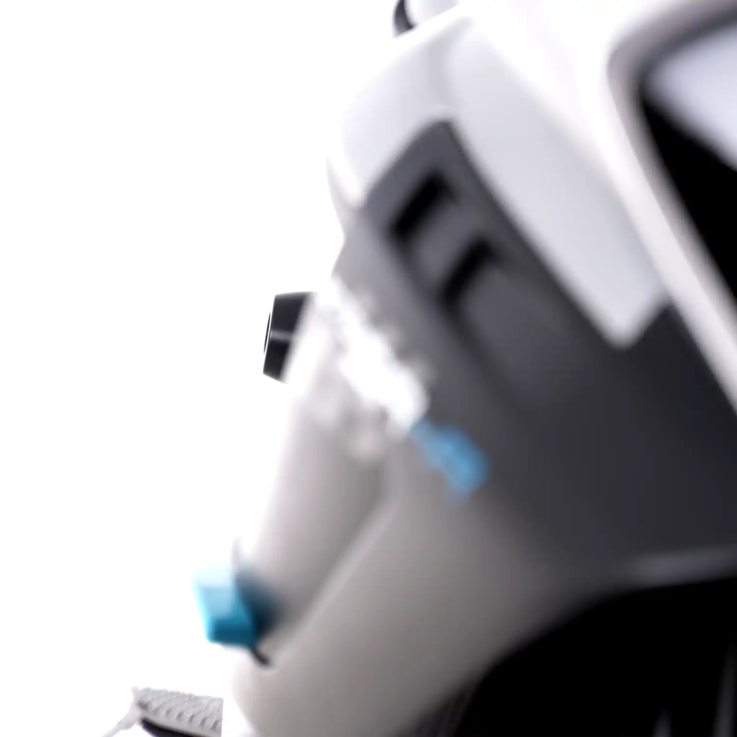 Tope de Caída R&G APEX instalado CFMoto 675 SS 2025 protección chasis