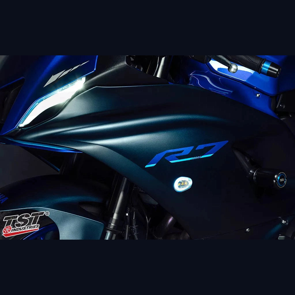 Intermitentes LED delanteros empotrables TST HALO-GTR para Yamaha YZF-R7 2022+ / R3