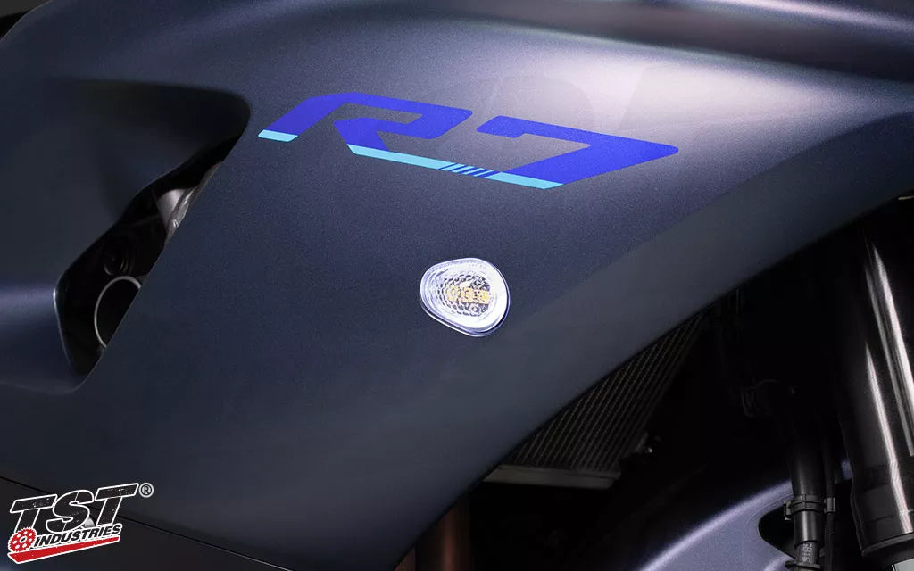 Intermitentes LED delanteros empotrables TST HALO-GTR para Yamaha YZF-R7 2022+ / R3