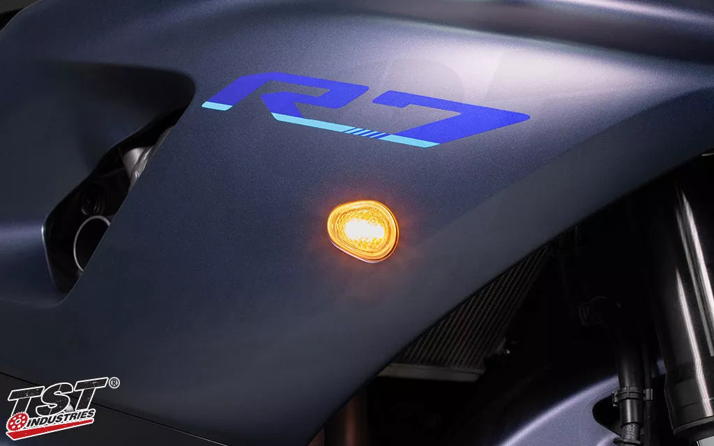 Intermitentes LED delanteros empotrables TST HALO-GTR para Yamaha YZF-R7 2022+ / R3