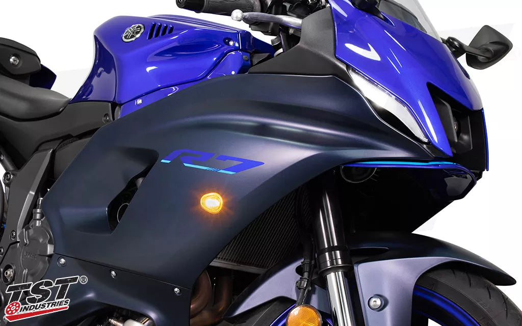 Intermitentes LED delanteros empotrables TST HALO-GTR para Yamaha YZF-R7 2022+ / R3