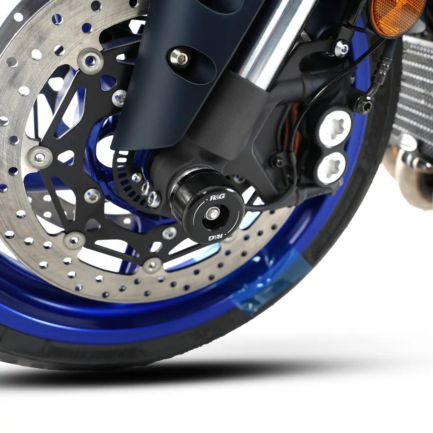 Protector de horquilla R&G negro instalado en Yamaha MT-10 vista completa