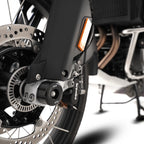 Protector de horquilla R&G montado en BMW F900GS Adventure 2024 vista general