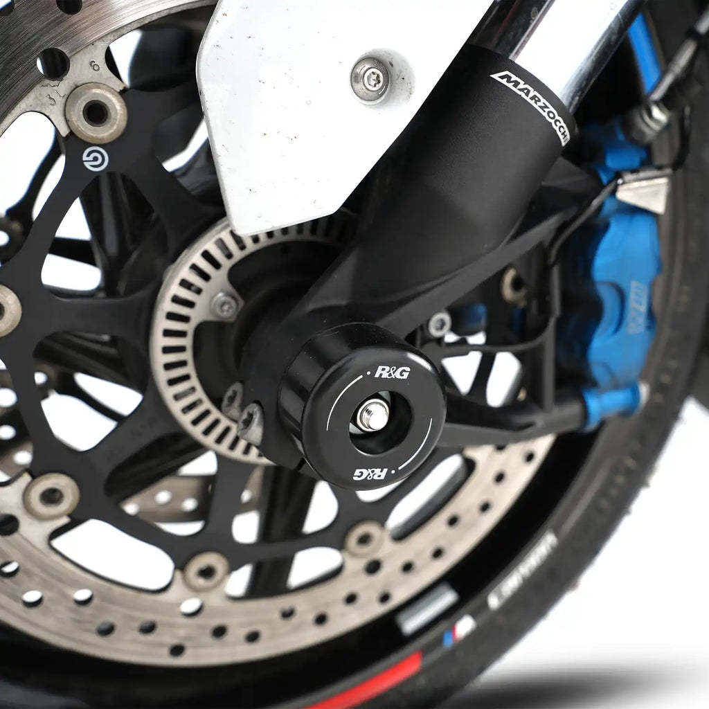 Protector horquilla R&G montado en barra derecha BMW M1000XR 2024 vista lateral