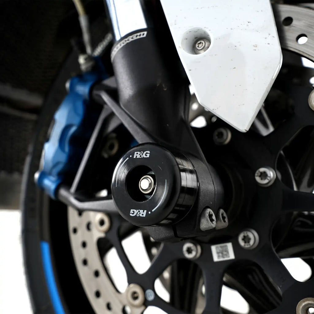 Protector de horquilla R&G instalado en BMW M1000XR 2024 vista completa frontal