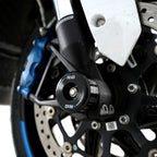 Protector de horquilla R&G instalado en BMW M1000XR 2024 vista completa frontal