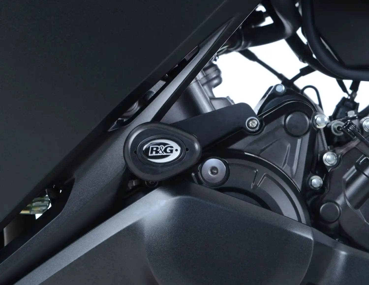 Topes de Caída R&G Aero Style negro instalados Honda CBR250RR vista frontal