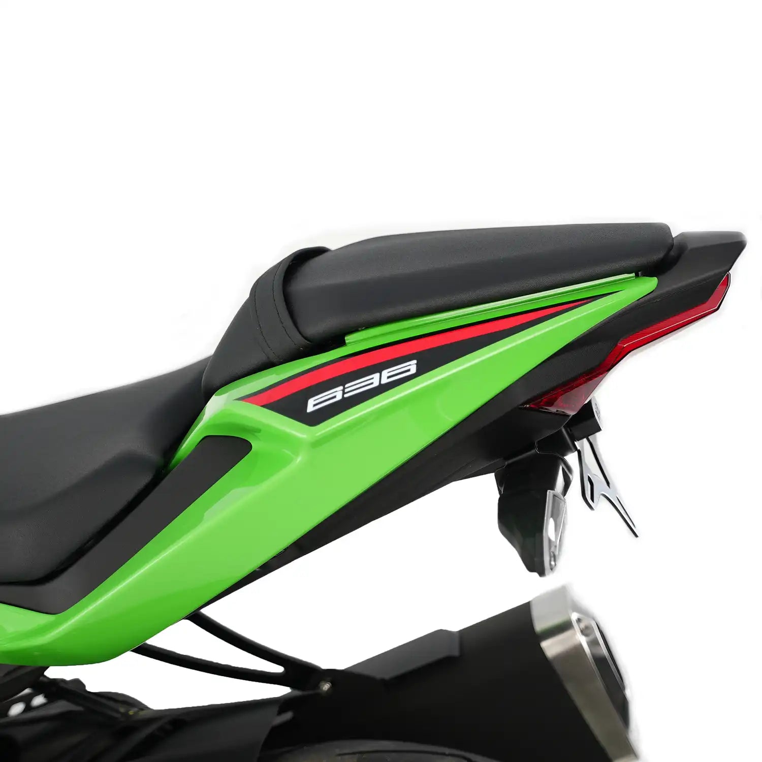 Tail Tidy R&G Kawasaki ZX-6R detalle placa acero inoxidable recubierto negro con luz LED