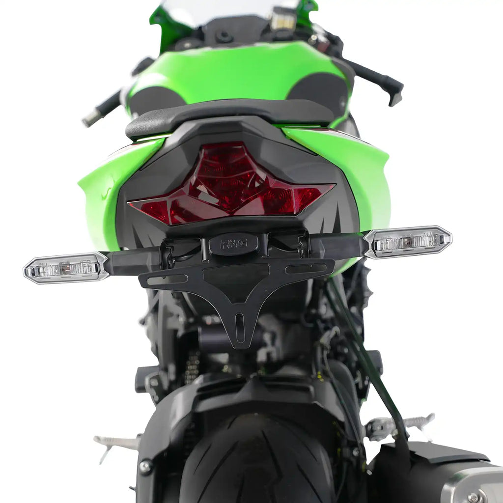 Soporte Patente R&G ZX-6R vista lateral izquierda mostrando eliminación guardabarro original