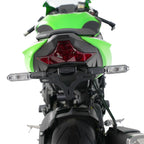 Soporte Patente R&G ZX-6R vista lateral izquierda mostrando eliminación guardabarro original