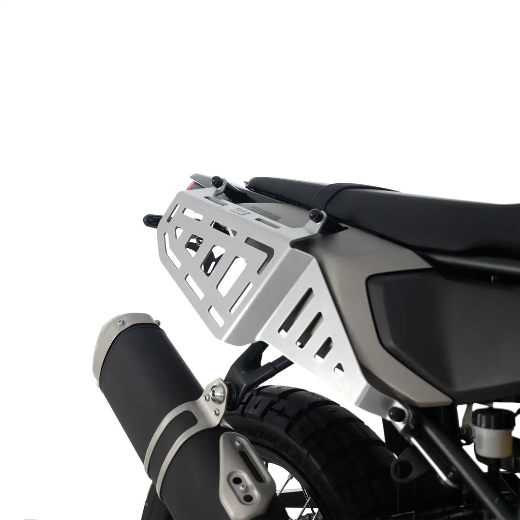Rieles Laterales R&G montados en Yamaha Ténéré 700 2025 acabado negro vista lateral izquierda