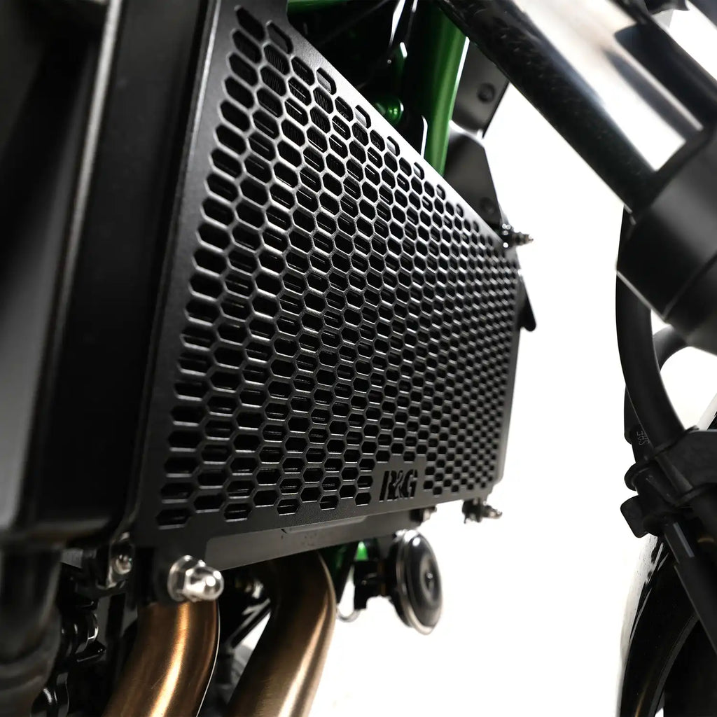 Acercamiento acabado powder coating texturizado mate negro protector R&G PRO