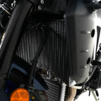 Rejilla radiador R&G PRO aluminio hexagonal en Yamaha MT-10 lateral derecho
