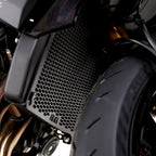 Protector de radiador R&G PRO Tuono 660 Factory vista frontal detalle ventilación