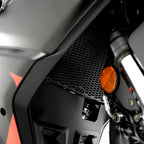 Acabado powder coating texturizado mate negro protector radiador R&G RS457
