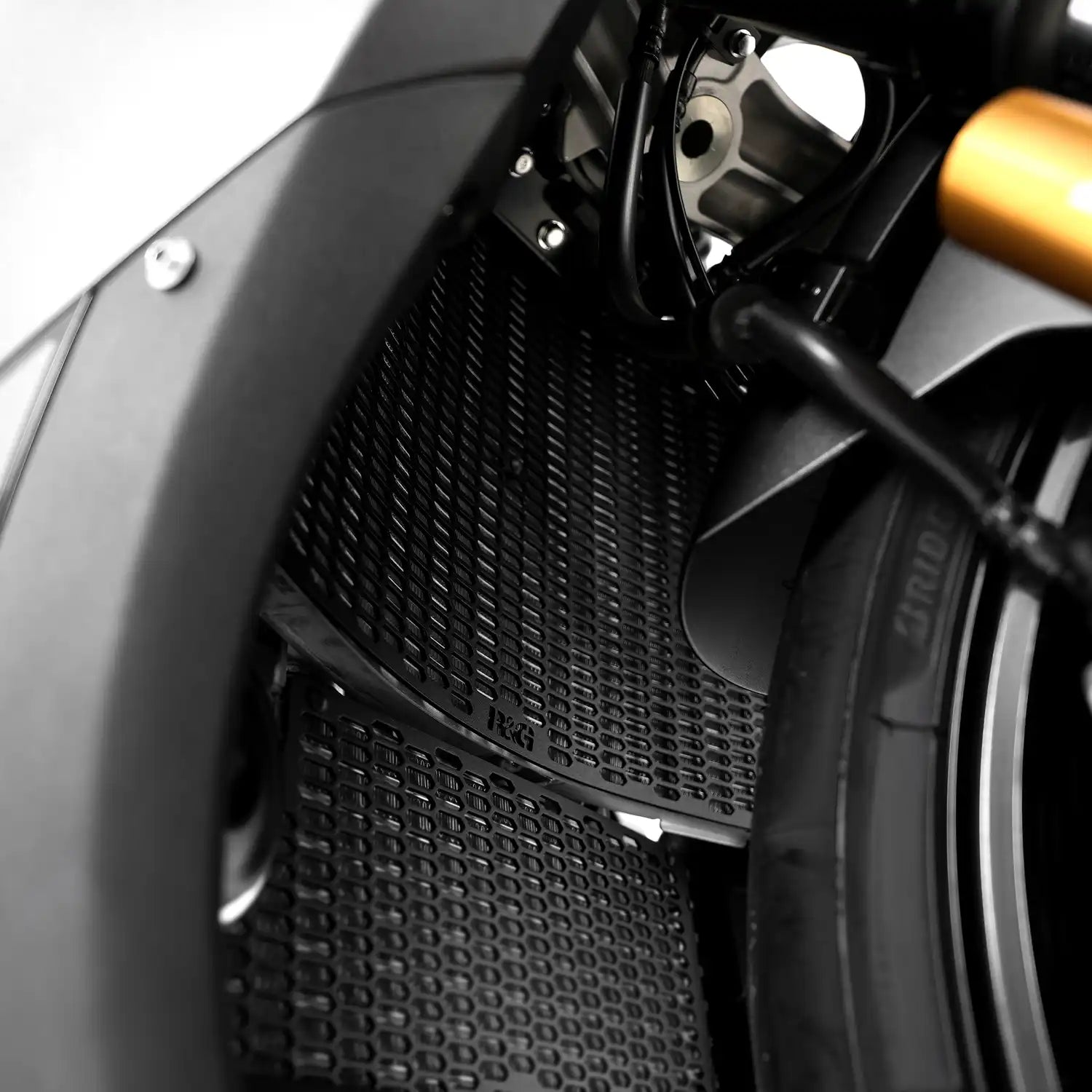 Protector enfriador aceite R&G PRO corte láser hexagonal para ZX-10R 2026 en adelante