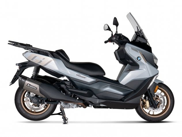 Silenciador Akrapovic titanio pulido BMW C 400 detalle tapa carbono
