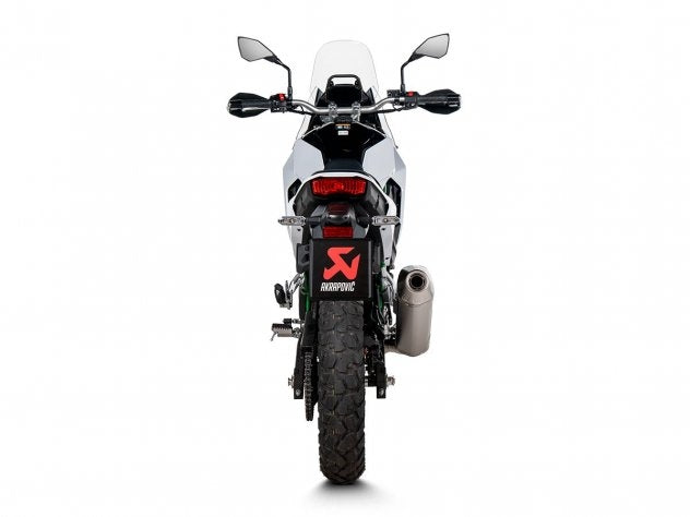 Escape slip-on Akrapovic titanio Kawasaki KLE 500 2026 vista lateral completa