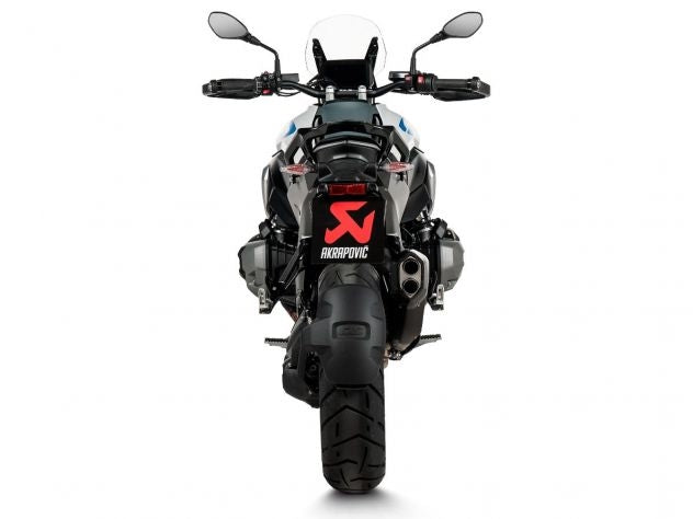 Sistema Slip-On Akrapovic homologado instalado R 1300 GS Adventure