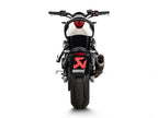 Escape completo Akrapovic Racing Line titanio negro montado en Triumph Trident 660