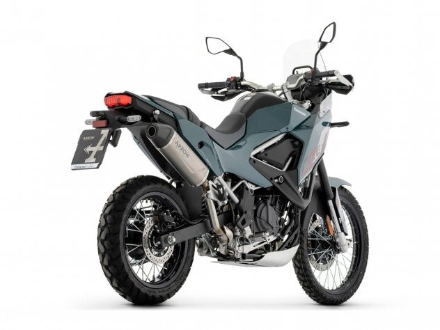 Escape Arrow Indy-Race Evo titanio con tapa carbono para Kawasaki KLE 500