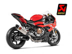 Detalle tapa final carbono escape Akrapovic BMW S1000RR racing