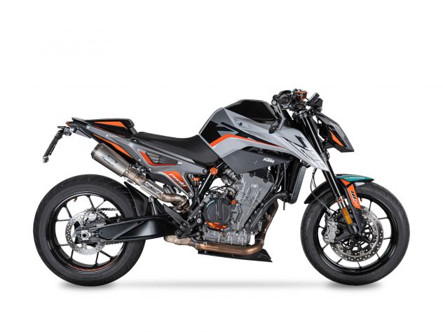 Sistema escape doble Spark Euro 4 montado en KTM Duke 790