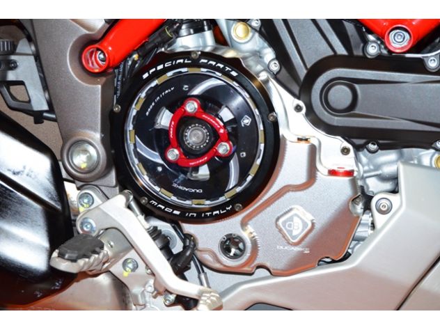 Mecanizado CNC 3D placa Ducabike ergal XDiavel S