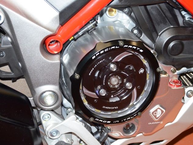 Detalle construcción placa Ducabike XDiavel S