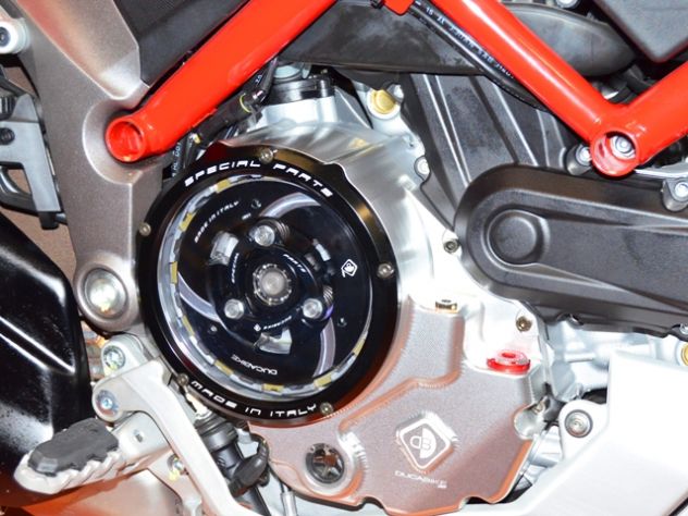 Acabado superficial anodizado placa presión XDiavel Ducabike