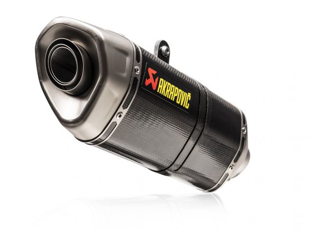 Escape Slip-On Akrapovic carbono montado en Honda CB750 Hornet 2023