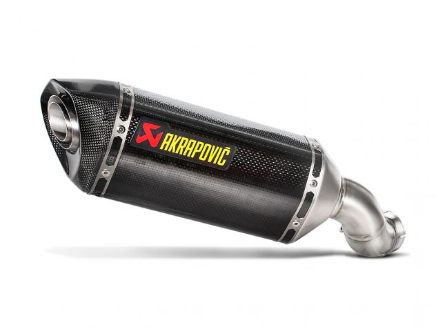 Terminal Akrapovic con fondo de carbono genuino para Z 900 detalle del logo