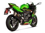 Detalle construcción fibra de carbono escape Akrapovic ZX-4RR