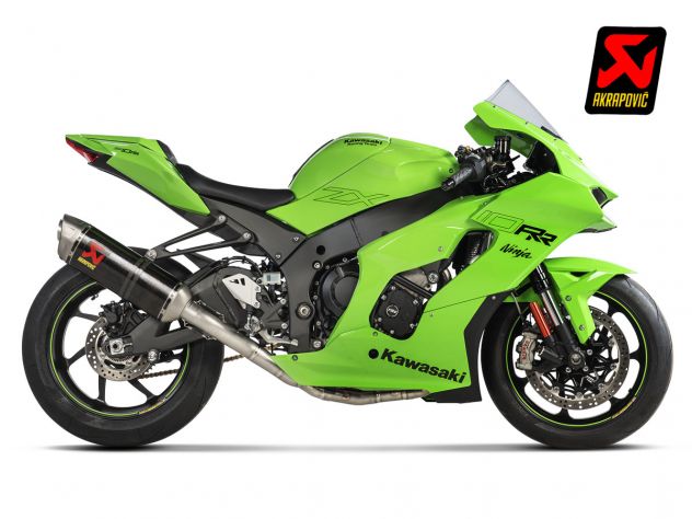 Detalle tapa terminal titanio escape Akrapovic Racing Line Ninja ZX-10R
