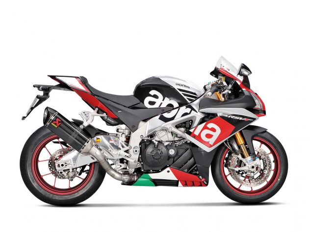 Terminal de carbono Akrapovic con fondo racing para RSV4 detalle construcción
